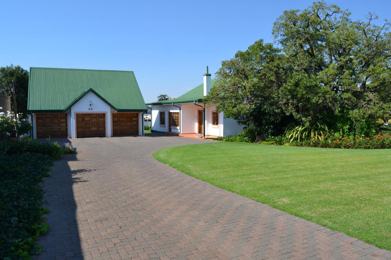 Lekkerrus Guesthouse Krugersdorp Kültér fotó